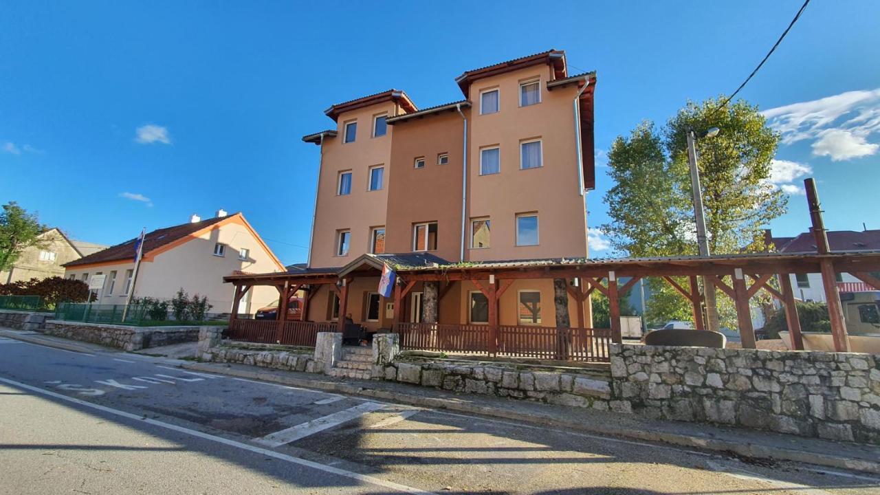 Villa Dijana Gracac  Ngoại thất bức ảnh