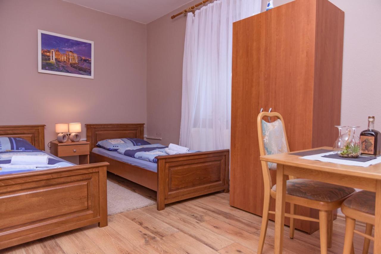 Villa Dijana Gracac  Ngoại thất bức ảnh