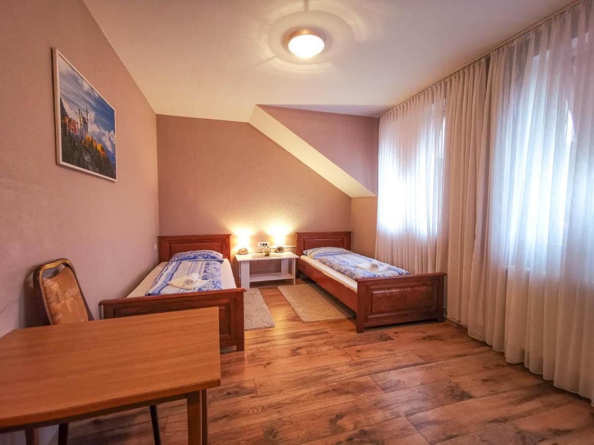 Villa Dijana Gracac  Ngoại thất bức ảnh