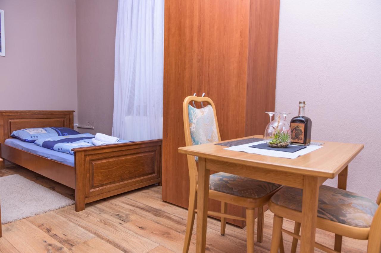 Villa Dijana Gracac  Ngoại thất bức ảnh