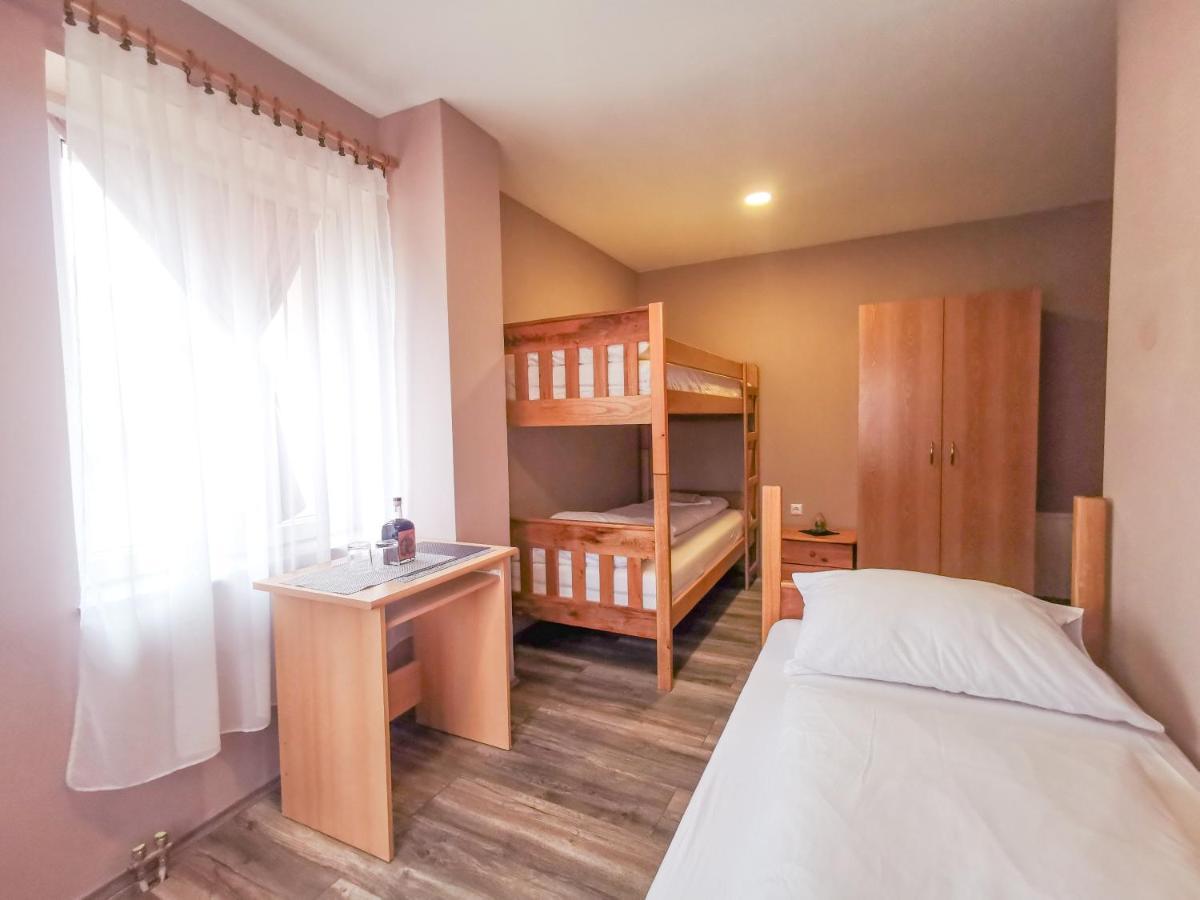 Villa Dijana Gracac  Ngoại thất bức ảnh